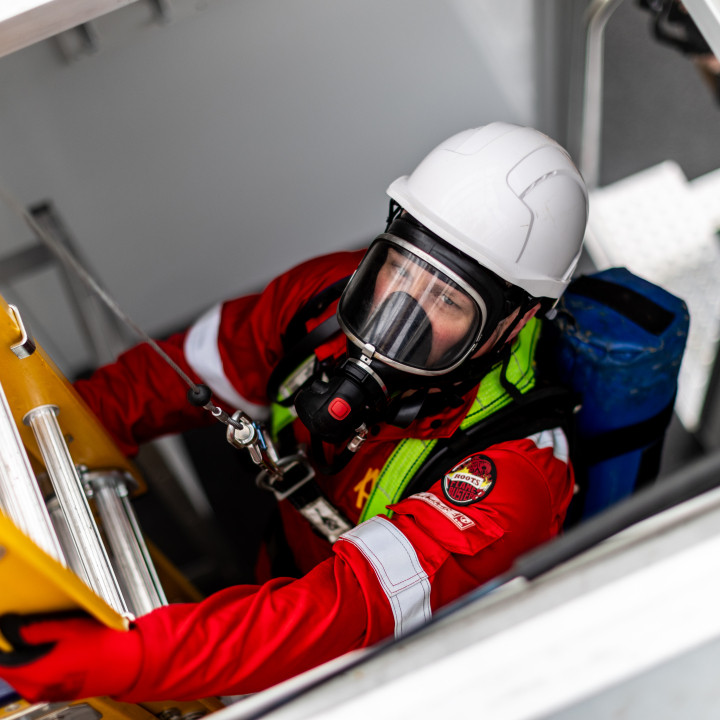 City & Guilds Level 2 - Confined Spaces (Medium Risk) Entrant & Entry Controller